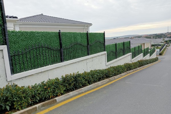 Villa Korkuluk Yükseltme ve Çim Çit Uygulaması