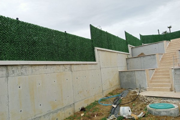 Villa Korkuluk Yükseltme ve Çim Çit Uygulaması 13