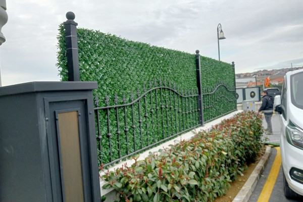 Villa Korkuluk Yükseltme ve Çim Çit Uygulaması 3