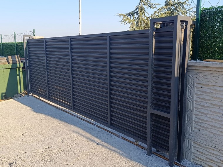 Çatalca Yana Kayar ve Tek Kanat Panjur Kapı Uygulaması